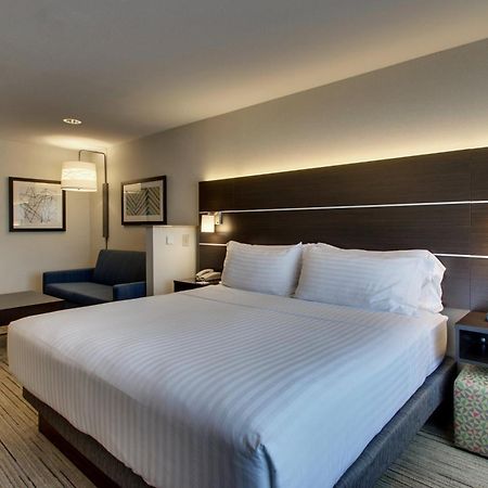 Holiday Inn Express Hotel & Suites Morris By Ihg Exteriér fotografie