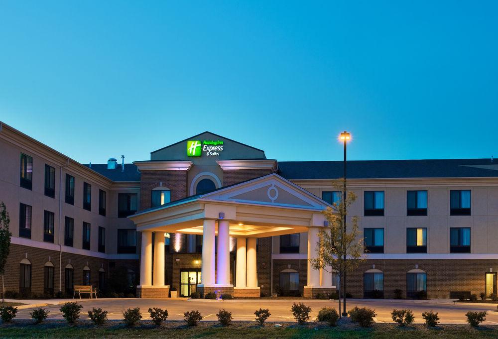 Holiday Inn Express Hotel & Suites Morris By Ihg Exteriér fotografie