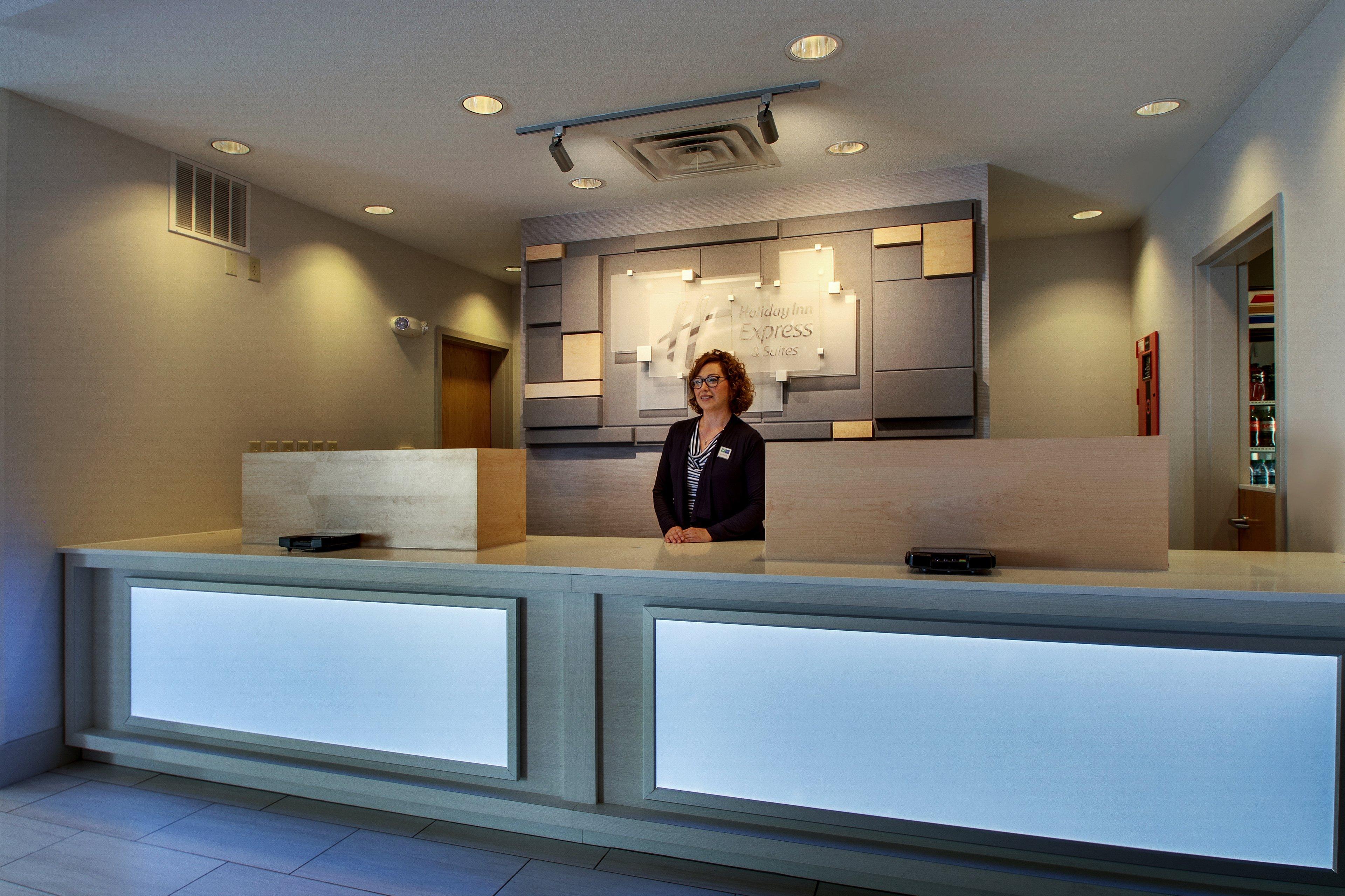 Holiday Inn Express Hotel & Suites Morris By Ihg Exteriér fotografie
