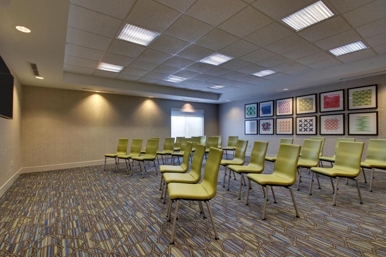 Holiday Inn Express Hotel & Suites Morris By Ihg Exteriér fotografie