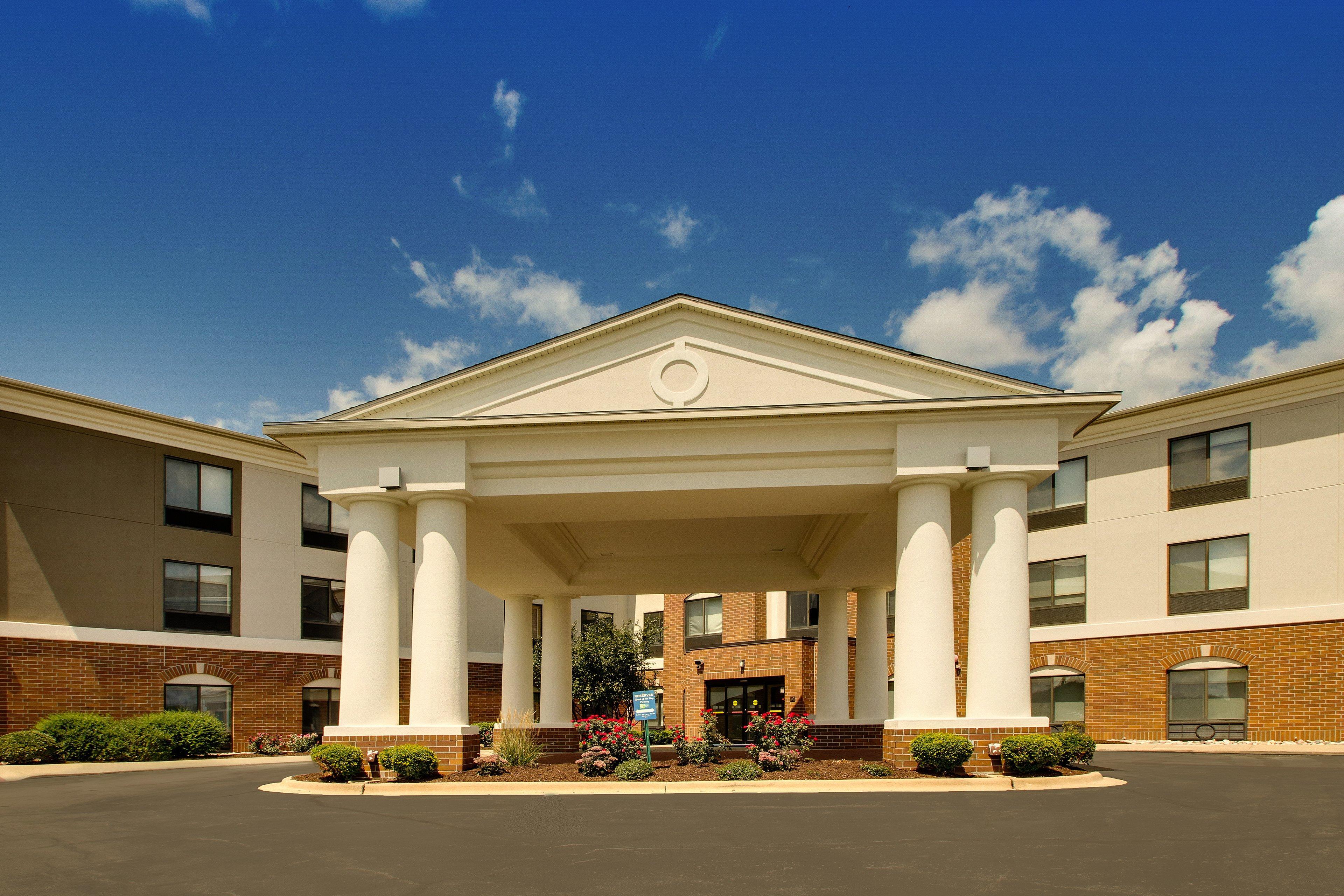 Holiday Inn Express Hotel & Suites Morris By Ihg Exteriér fotografie