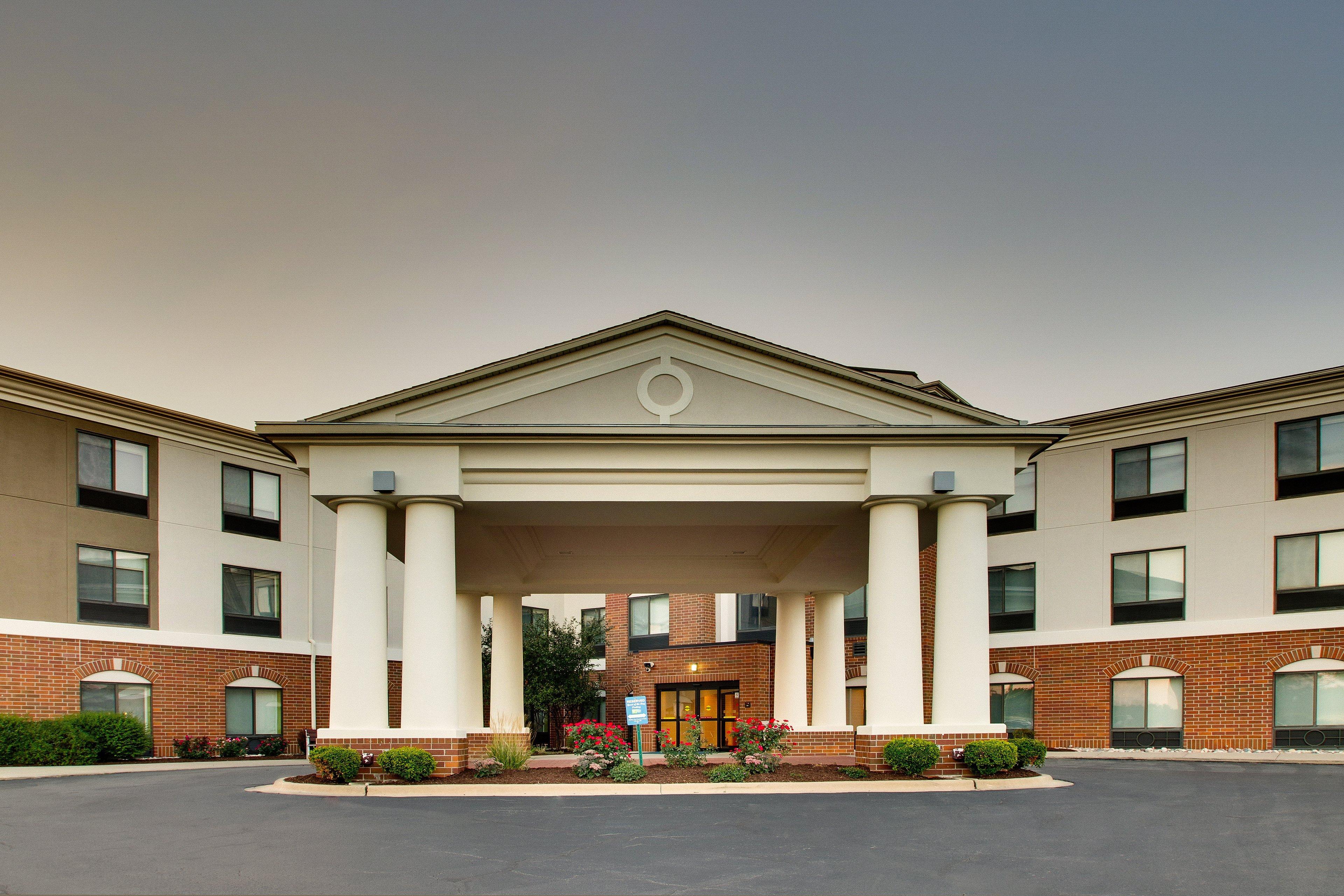 Holiday Inn Express Hotel & Suites Morris By Ihg Exteriér fotografie