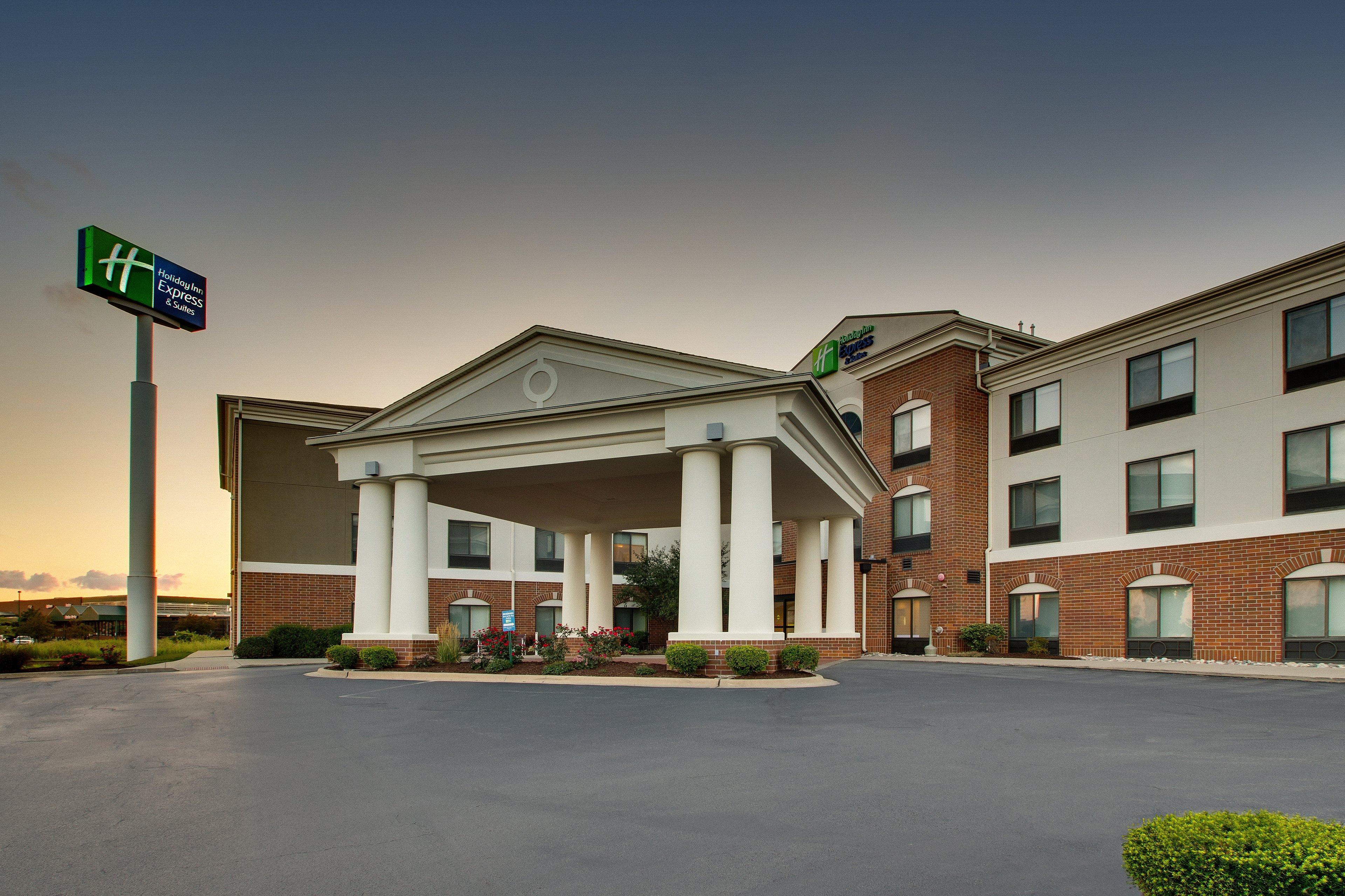 Holiday Inn Express Hotel & Suites Morris By Ihg Exteriér fotografie